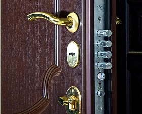 Замена замка на металлической двери Legran в Ангарске